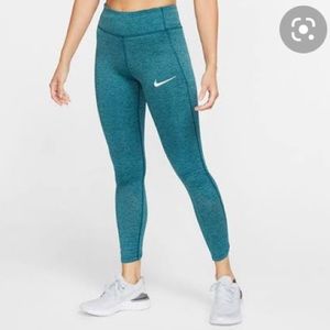Nike women’s full length Epic Luxe leggings